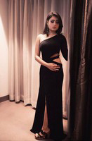 Shalini Pandey New Photos
